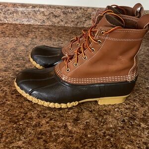 LL Bean 8 inch Men’s Gum Shoes size 9